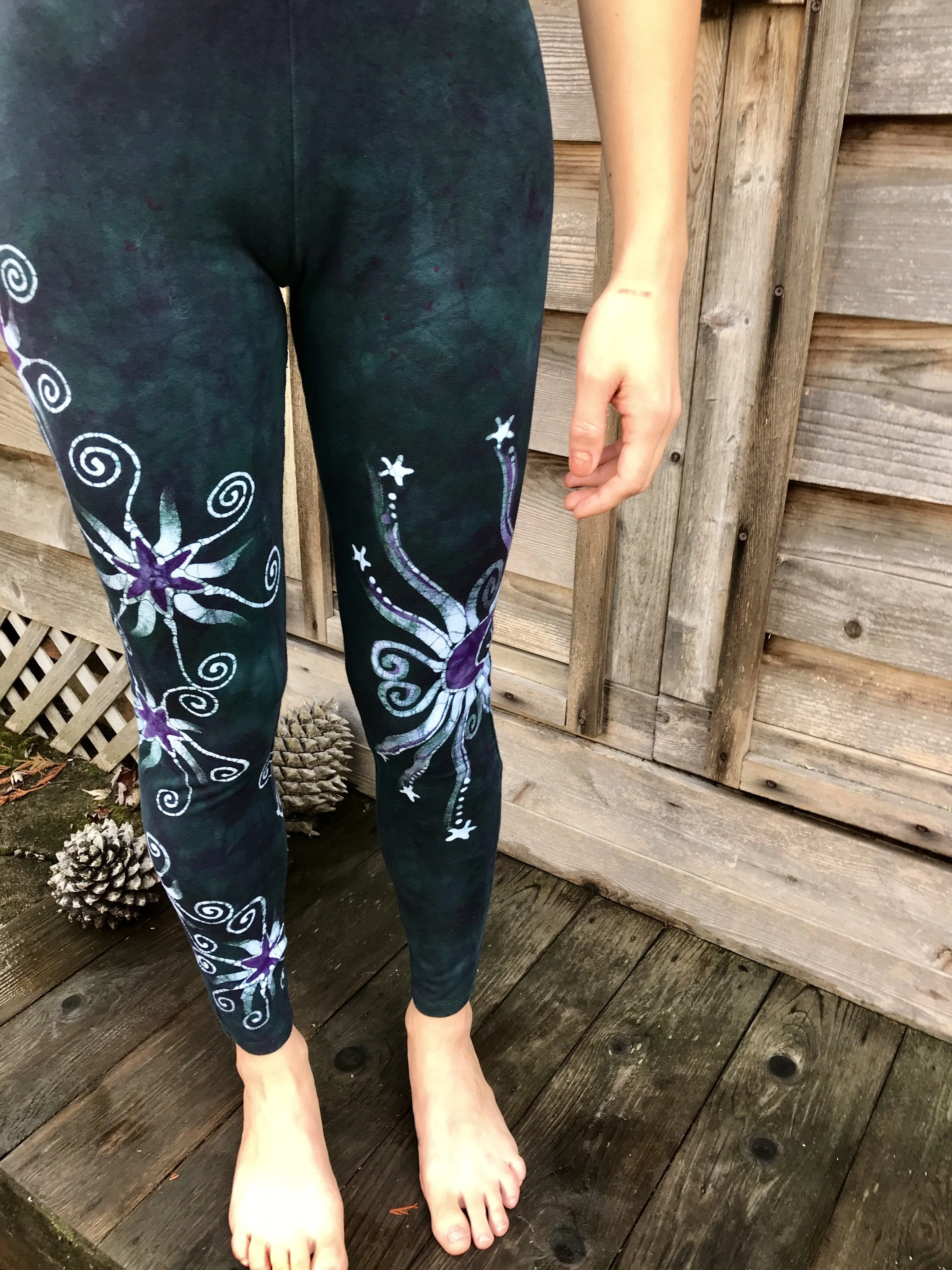 Imperfection - Dark Teal and Purple Stars Batikwalla Leggings - Size Large